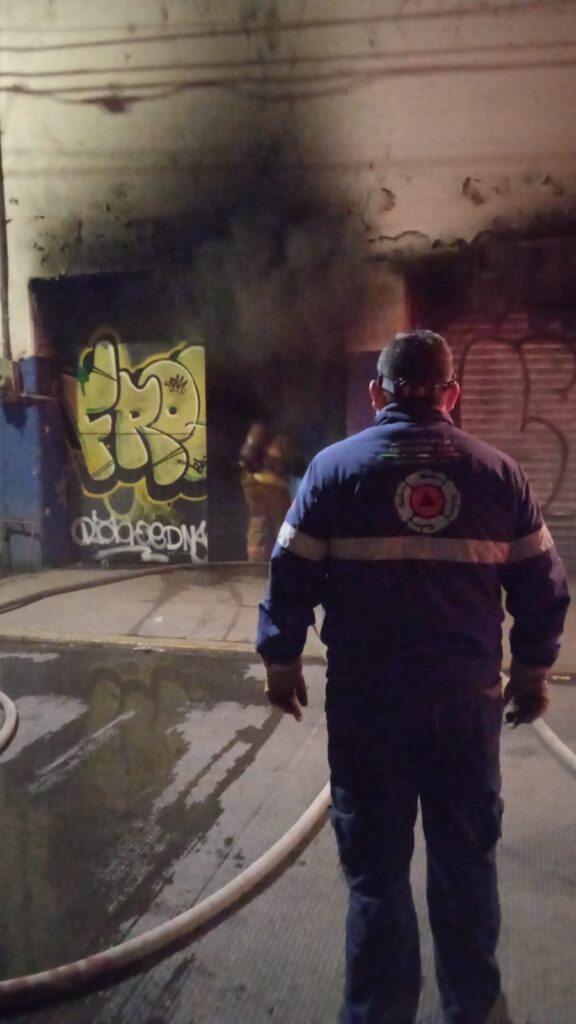 Se incendia bodega