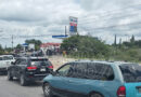 UN CAOS PARA AUTOMOVILISTAS, SURTIR COMBUSTIBLE EN CHARCAS.